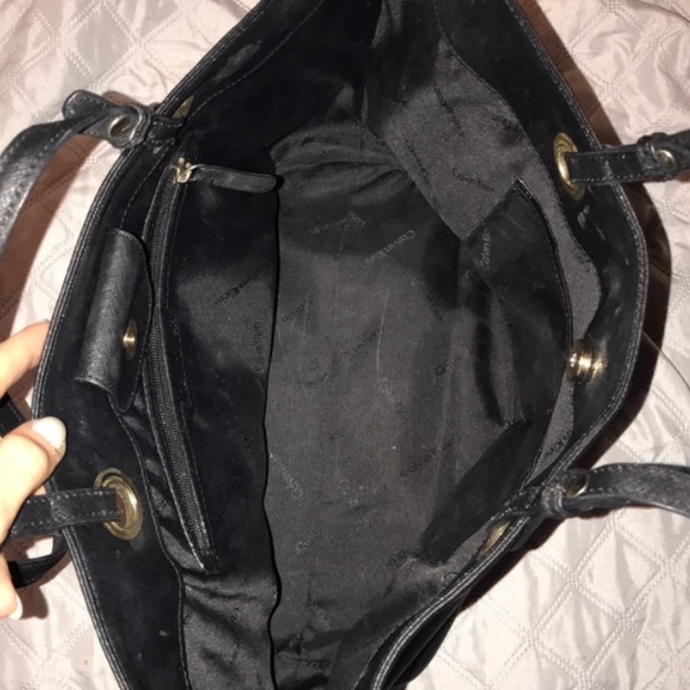 Calvin Klein Tote - Picture 2 of 8